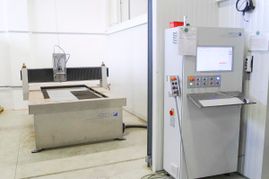 Maschinen aus dem Anlagenbau der ATECH GmbH in Chemnitz - Wasserstrahlschneiden in Lohnfertigung und Anlagenbau