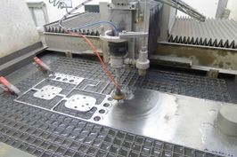 Verfahren Mikro-Abrasiv-Wasserstrahlschneiden der ATECH GmbH in Chemnitz - Wasserstrahlschneiden in Lohnfertigung und Anlagenbau