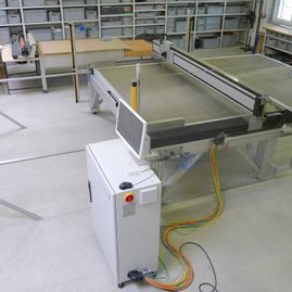 Maschinen aus dem Anlagenbau der ATECH GmbH in Chemnitz - Wasserstrahlschneiden in Lohnfertigung und Anlagenbau