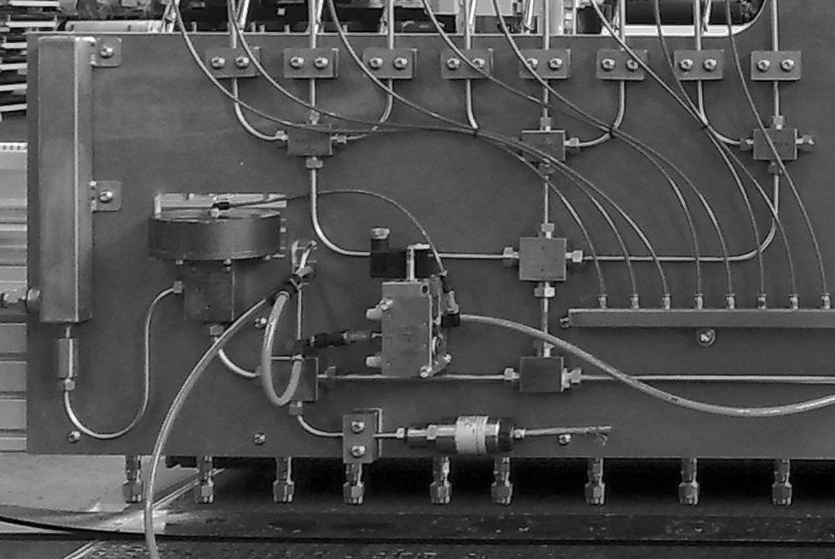 Leistungen der ATECH GmbH in Chemnitz - Wasserstrahlschneiden in Lohnfertigung und Anlagenbau